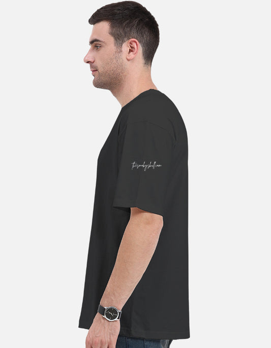 Plain Black oversized t-shirt – The Smoky Skull Side view Shades of Black
